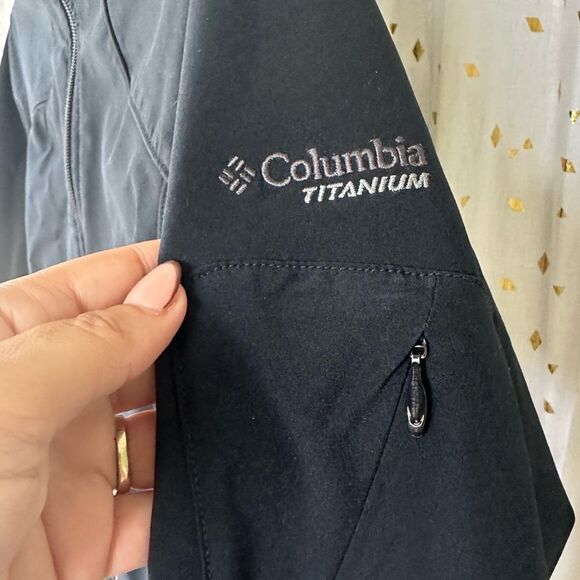 Columbia Women's Hot To Trot Softshell Omni Shield Advanced Repellency Jacket M - Picture 7 of 13